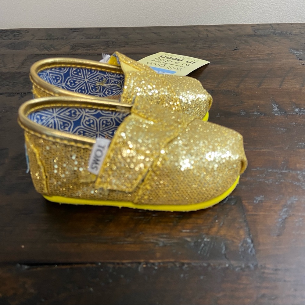 TOMS Toddler's Tiny Classics Canary Gold Glitter Slip-ons, Sz 3T NWT
